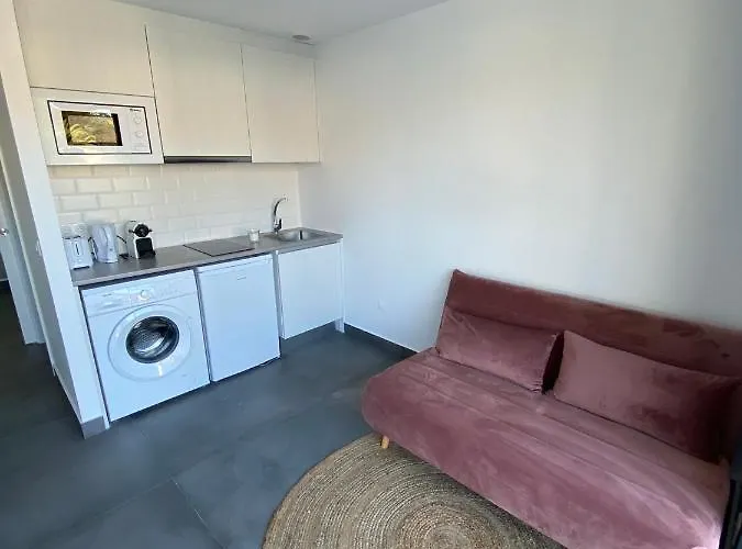 Adorable Neuve En Jean-de-luz Lejlighed *